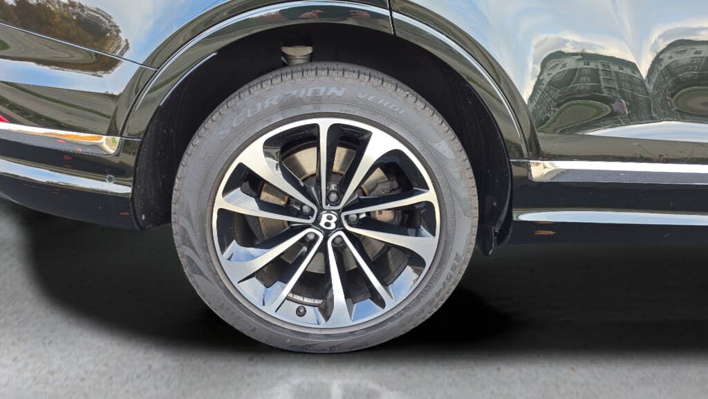 2023 Bentley Bentayga Azure V8 AWD
