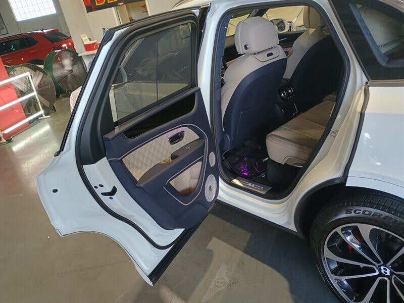 2023 Bentley Bentayga V8 AWD