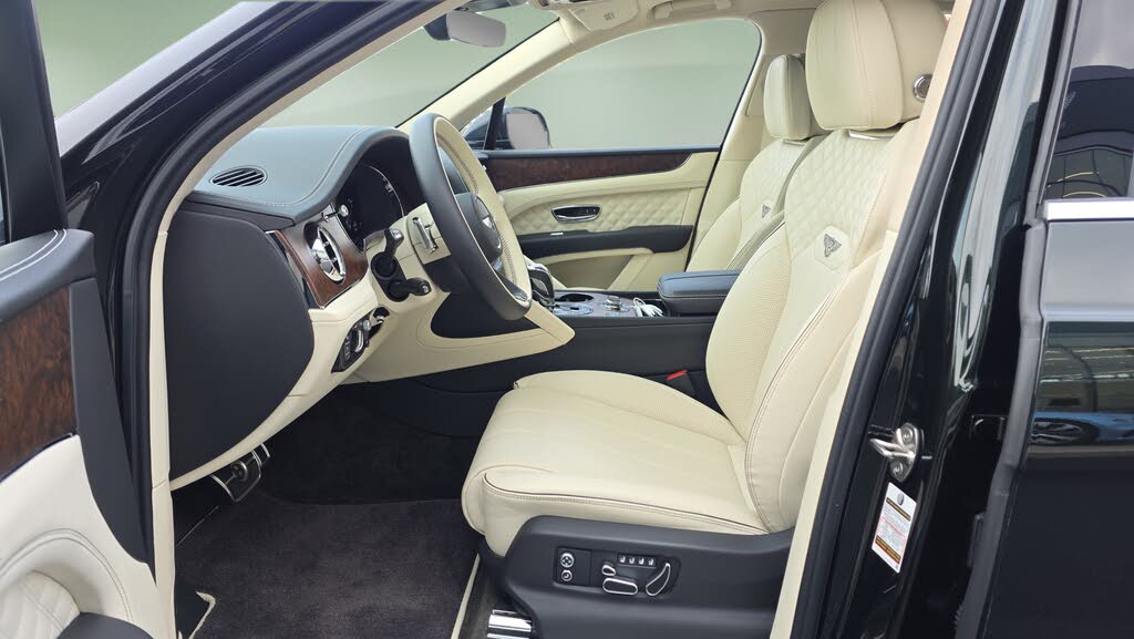 2023 Bentley Bentayga Azure V8 AWD