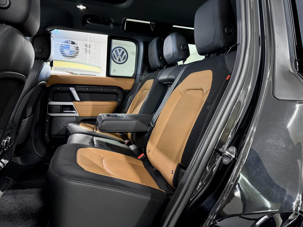 2023 Land Rover Defender 110 X-Dynamic SE AWD