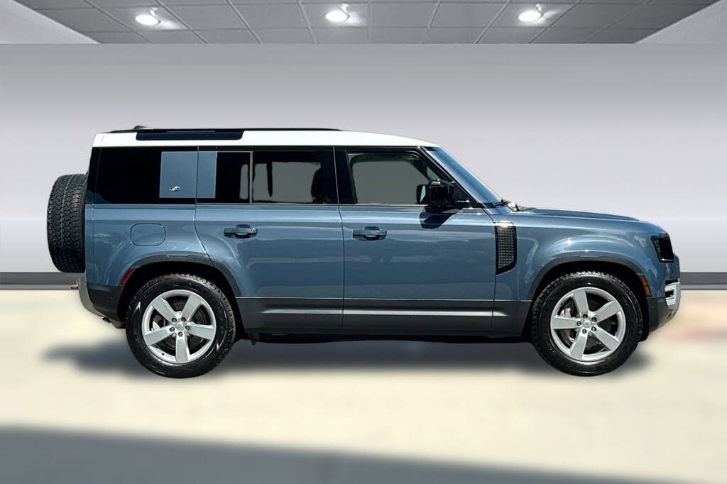 2023 Land Rover Defender 110 SE AWD
