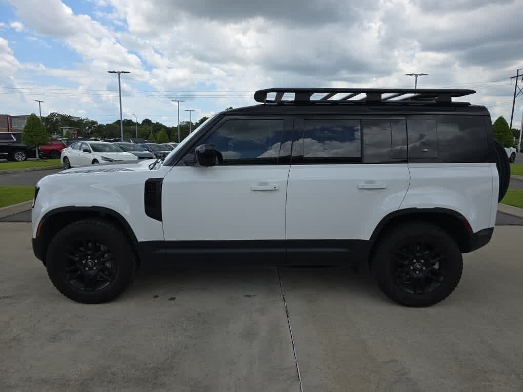 2023 Land Rover Defender 110 SE AWD