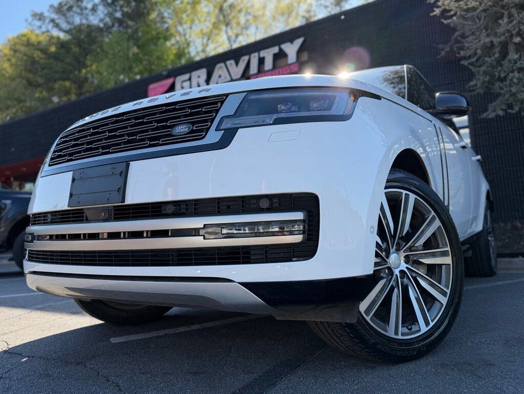 2023 Land Rover Range Rover P440e SE AWD