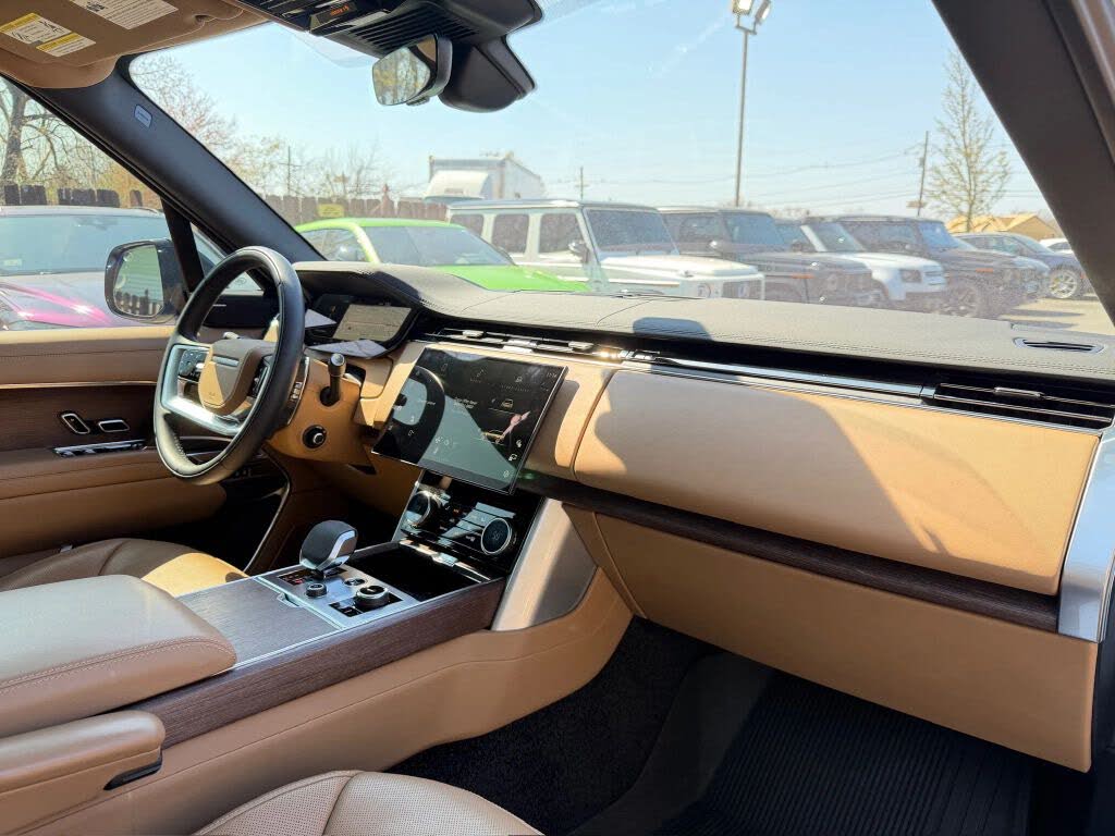 2023 Land Rover Range Rover P400 SE AWD