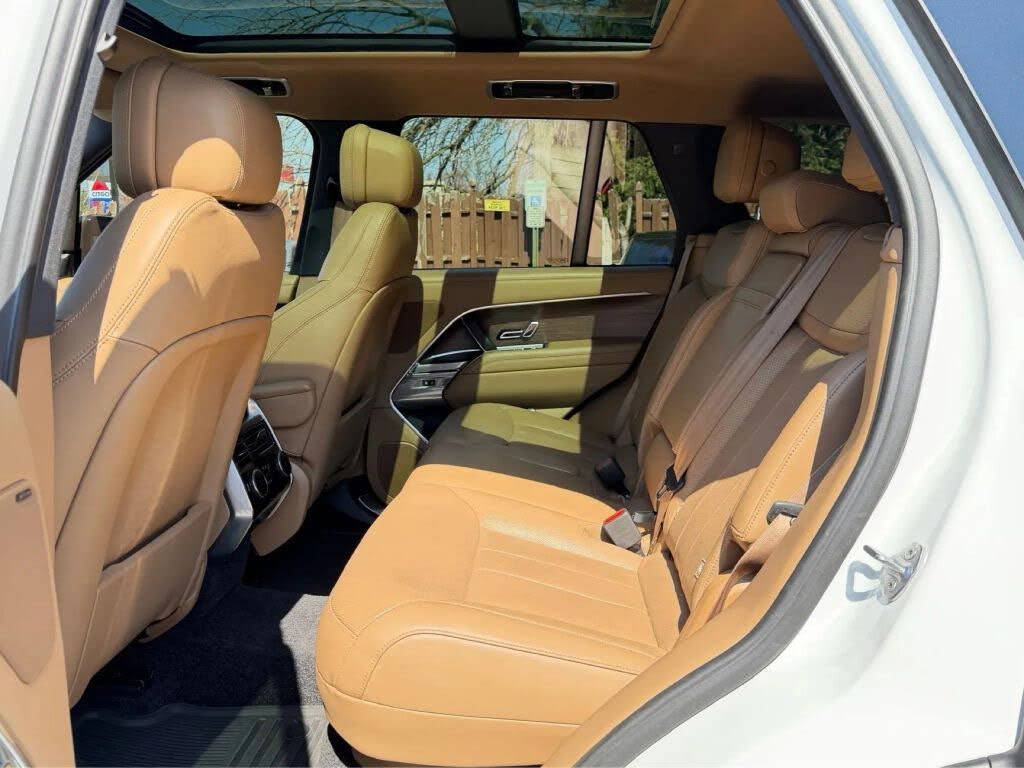 2023 Land Rover Range Rover P400 SE AWD