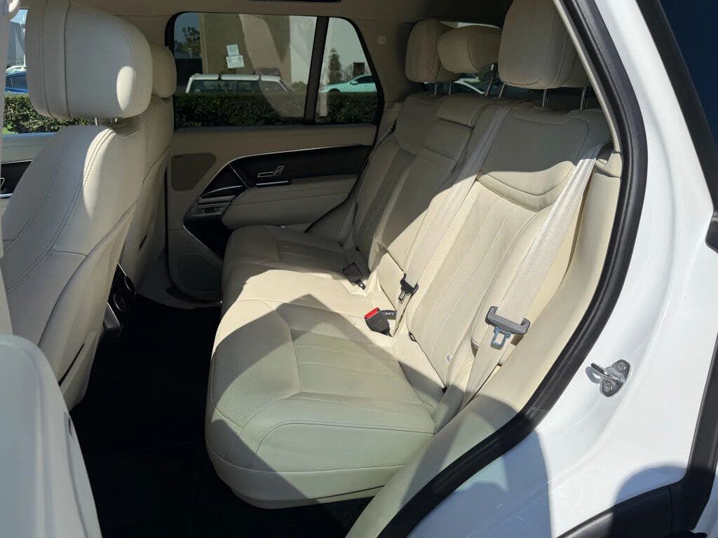 2023 Land Rover Range Rover P400 SE AWD