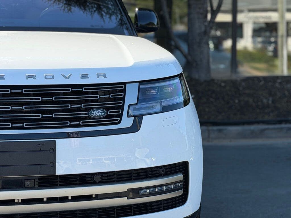 2023 Land Rover Range Rover P440e SE AWD