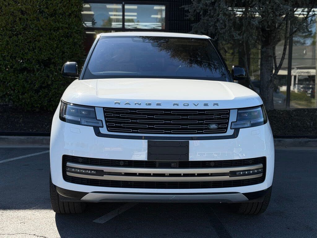 2023 Land Rover Range Rover P440e SE AWD