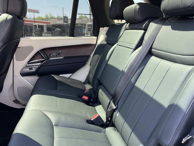 2023 Land Rover Range Rover P530 SE AWD