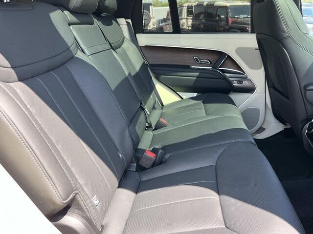 2023 Land Rover Range Rover P530 SE AWD