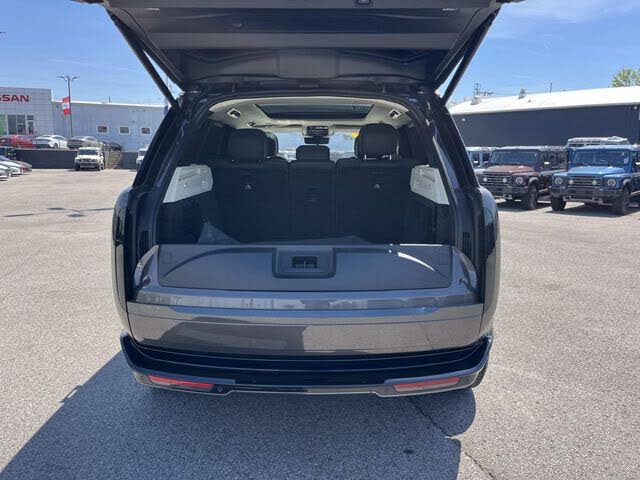 2023 Land Rover Range Rover P530 SE AWD