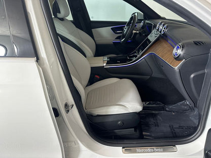 2023 Mercedes-Benz GLC 300 RWD