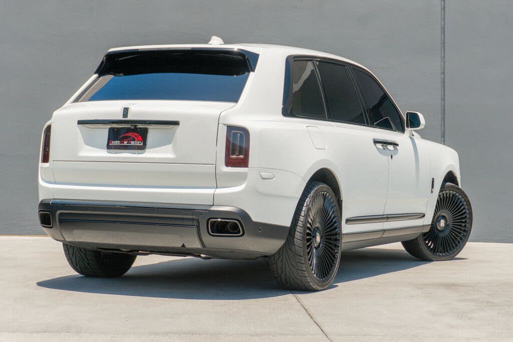 2023 Rolls-Royce Cullinan Black Badge AWD