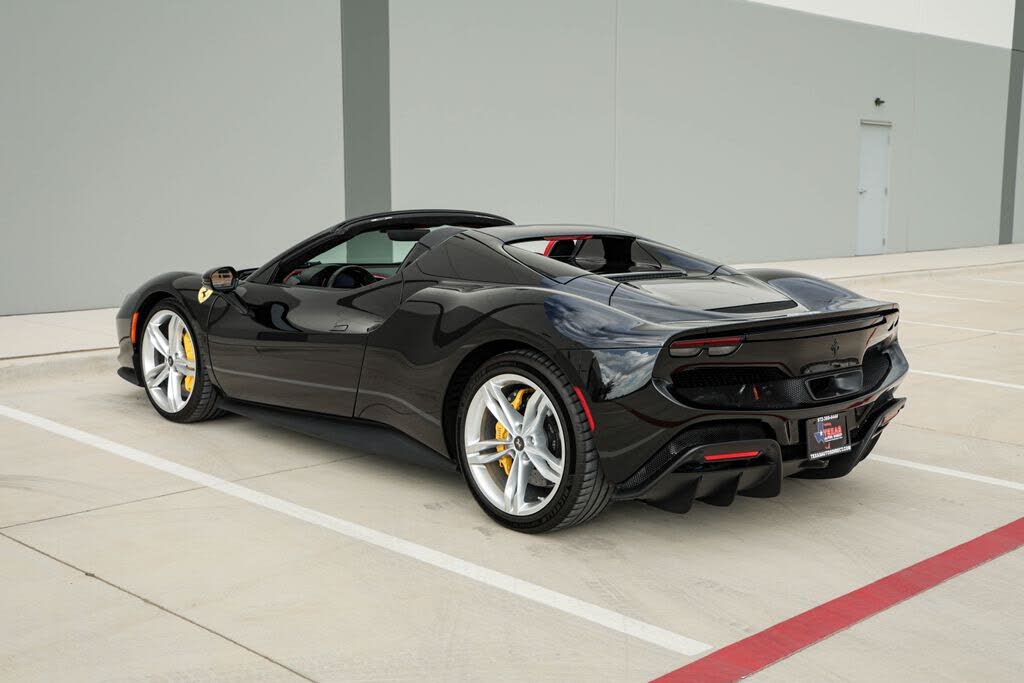 2024 Ferrari 296 GTS RWD