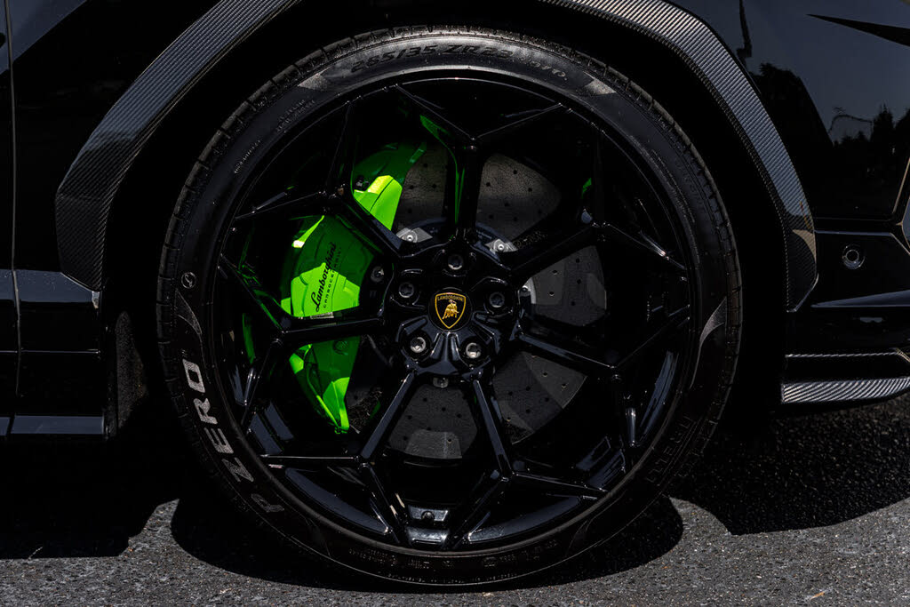2024 Lamborghini Urus Performante AWD