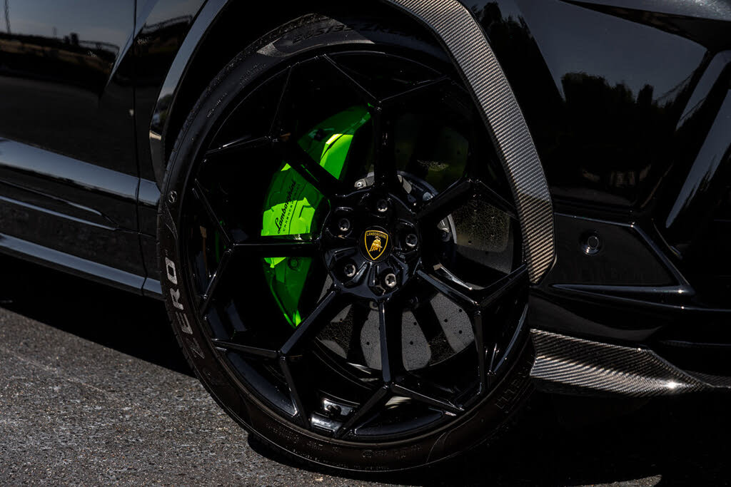 2024 Lamborghini Urus Performante AWD