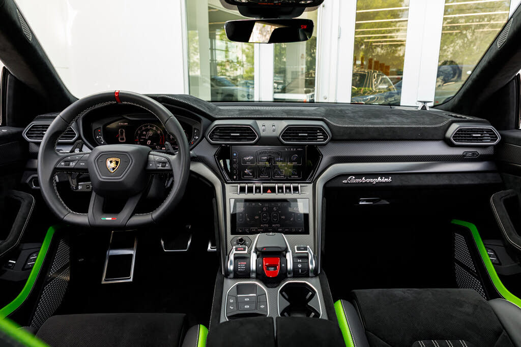 2024 Lamborghini Urus Performante AWD