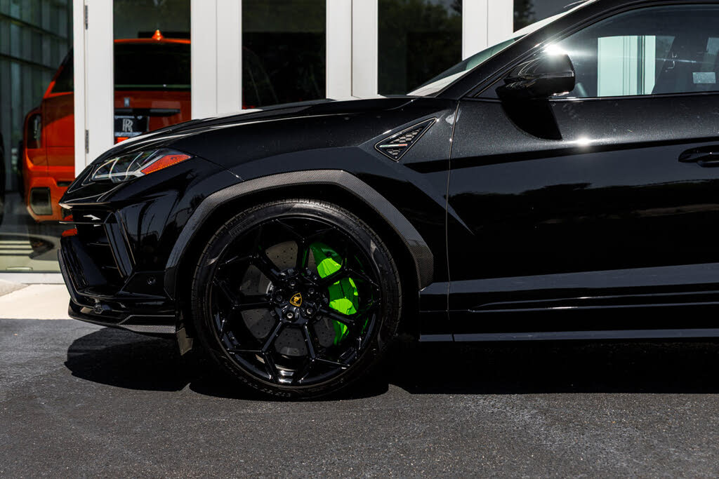2024 Lamborghini Urus Performante AWD