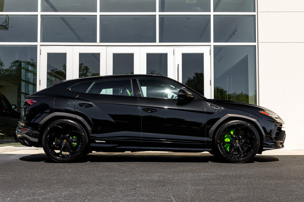 2024 Lamborghini Urus Performante AWD