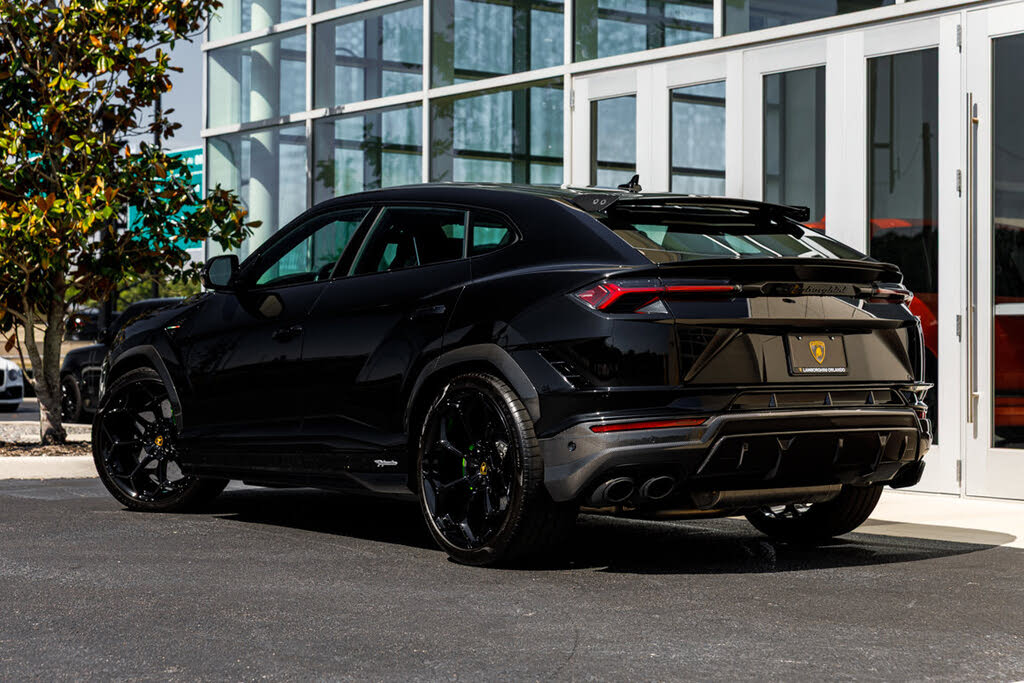 2024 Lamborghini Urus Performante AWD
