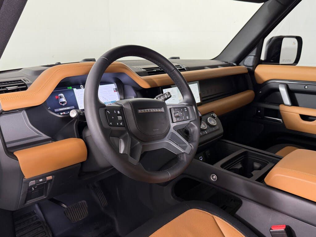 2024 Land Rover Defender 110 P400 X-Dynamic SE AWD
