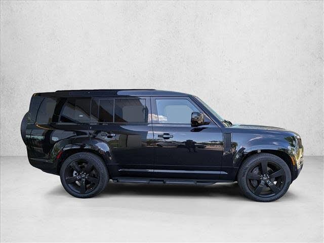 2024 Land Rover Defender 130 P400 X-Dynamic SE AWD