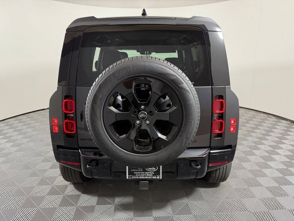 2024 Land Rover Defender 110 P400 X-Dynamic SE AWD