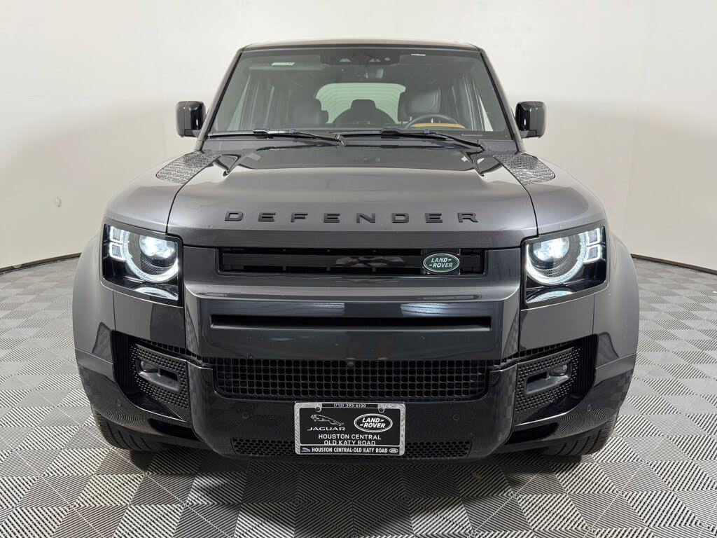 2024 Land Rover Defender 110 P400 X-Dynamic SE AWD