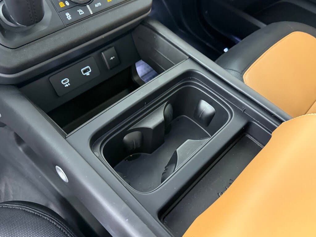 2024 Land Rover Defender 110 P400 X-Dynamic SE AWD
