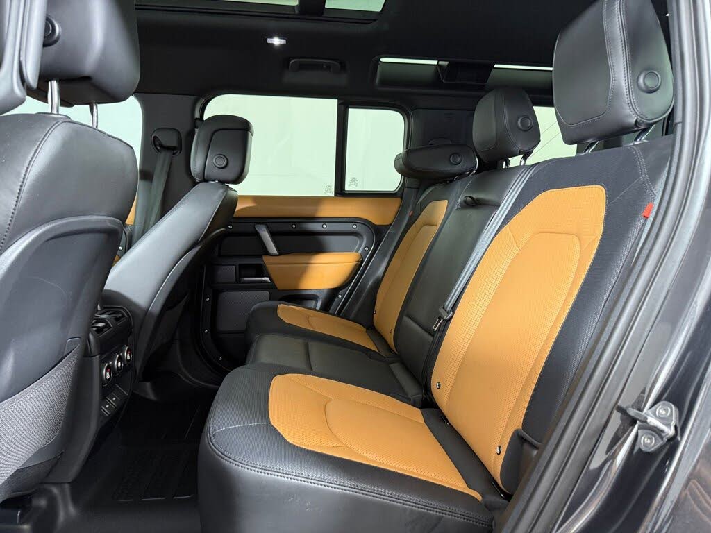 2024 Land Rover Defender 110 P400 X-Dynamic SE AWD