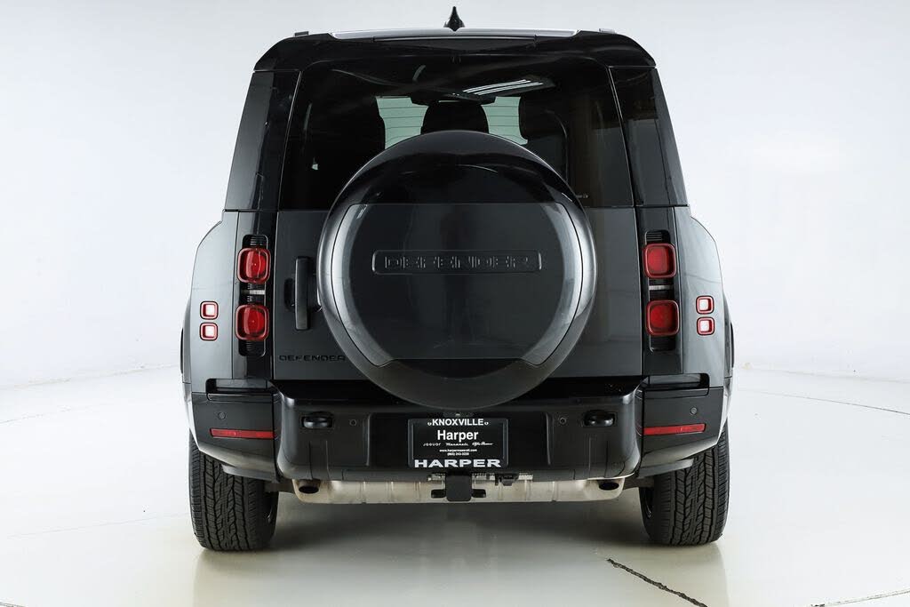 2024 Land Rover Defender 130 P400 X-Dynamic SE AWD