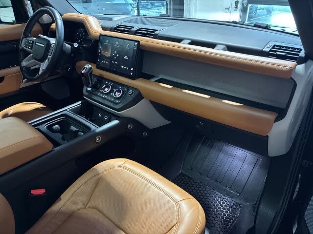 2024 Land Rover Defender 130 P300 S AWD