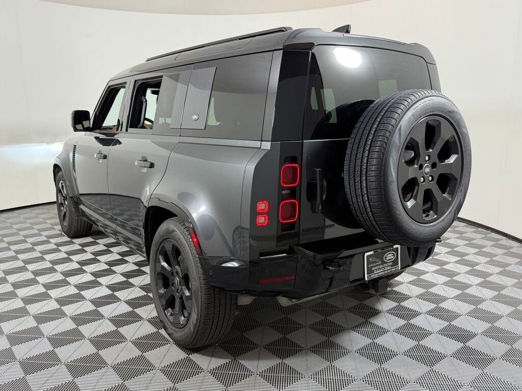 2024 Land Rover Defender 110 P400 X-Dynamic SE AWD