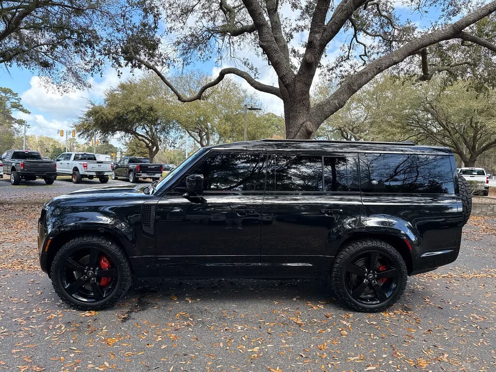 2024 Land Rover Defender 130 P400 X AWD