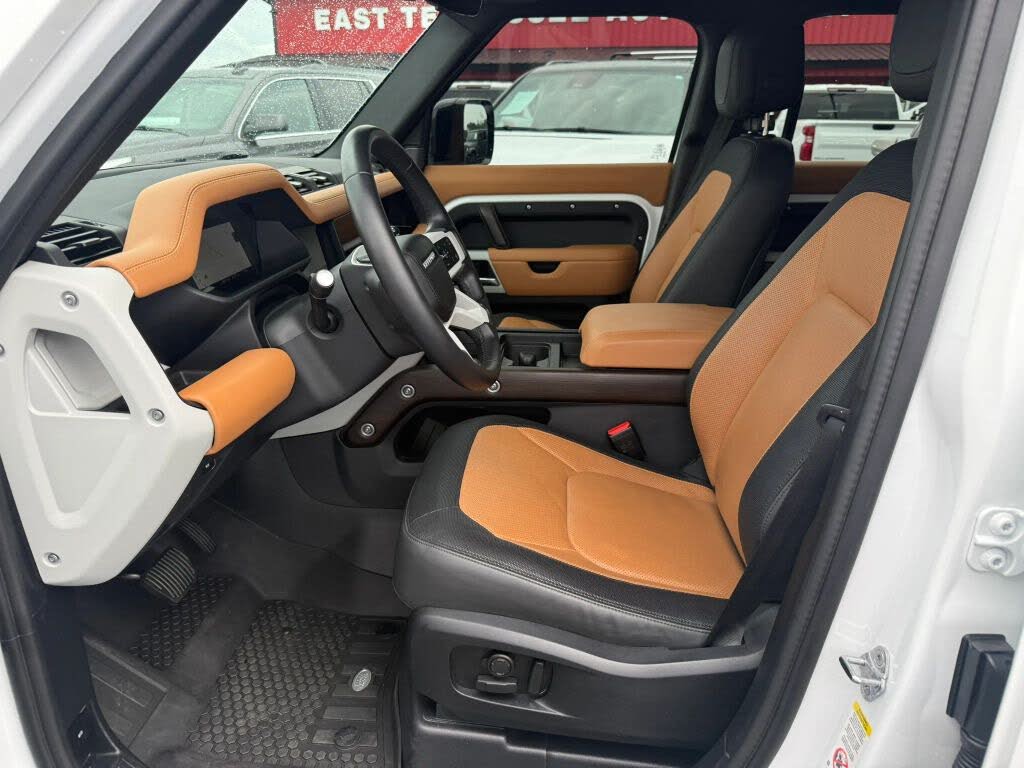 2024 Land Rover Defender 110 P400 X-Dynamic SE AWD