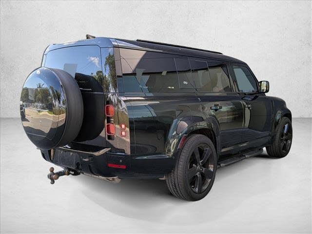 2024 Land Rover Defender 130 P400 X-Dynamic SE AWD