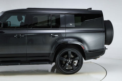 2024 Land Rover Defender 130 P400 X-Dynamic SE AWD
