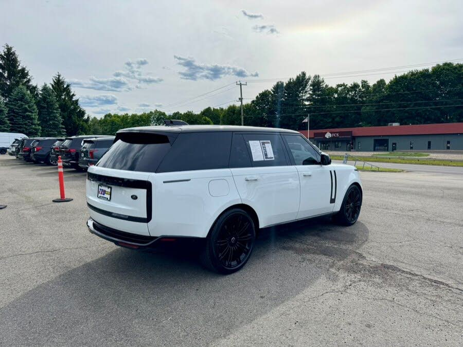 2024 Land Rover Range Rover P530 SE LWB AWD