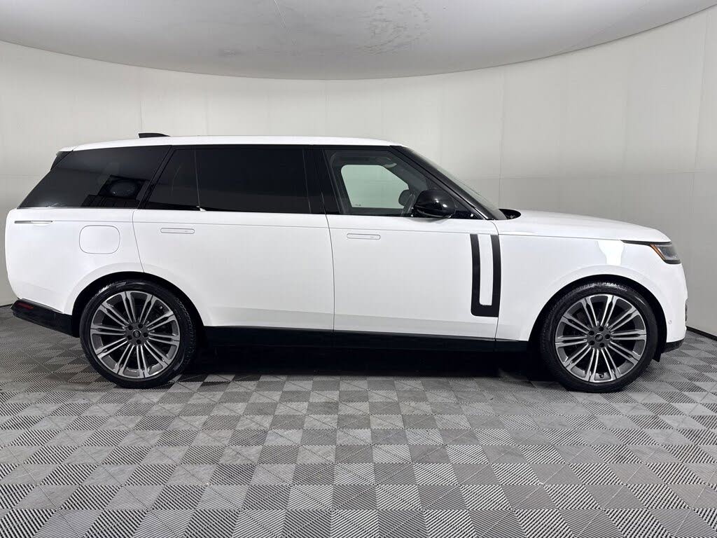 2024 Land Rover Range Rover P400 SE LWB AWD