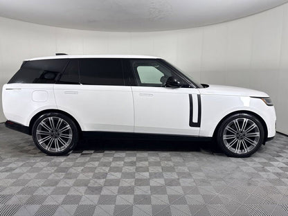2024 Land Rover Range Rover P400 SE LWB AWD