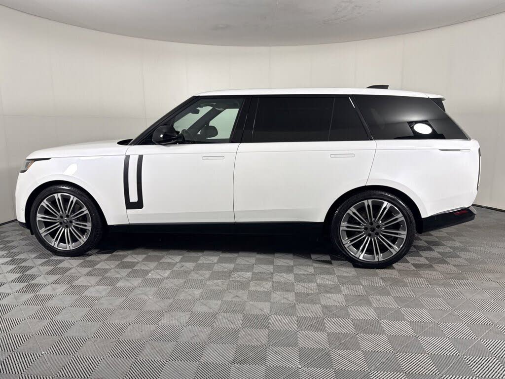 2024 Land Rover Range Rover P400 SE LWB AWD