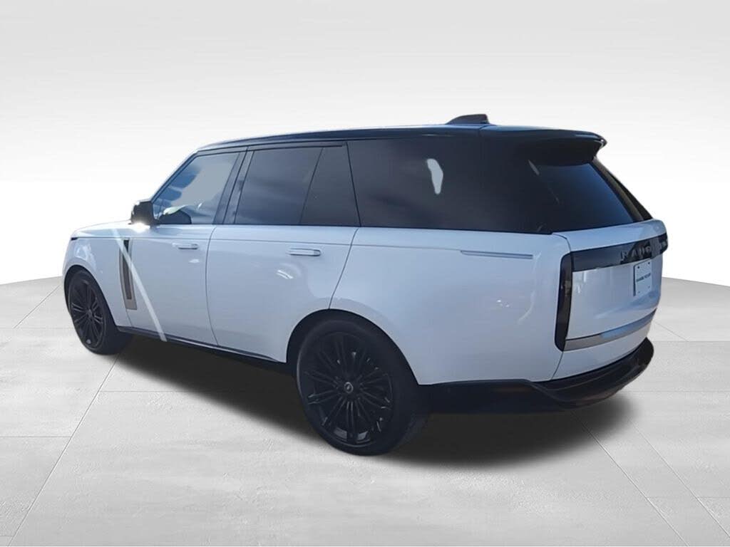 2024 Land Rover Range Rover P615 SV AWD