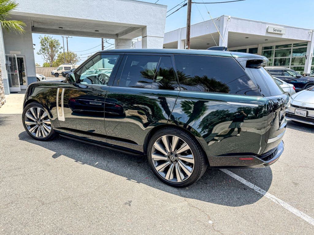 2024 Land Rover Range Rover P615 SV AWD