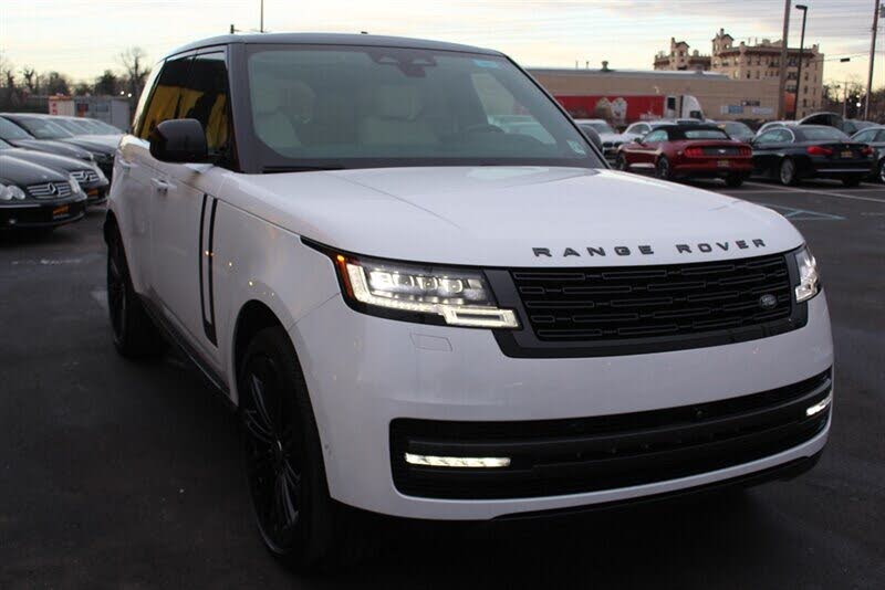 2024 Land Rover Range Rover P400 SE AWD