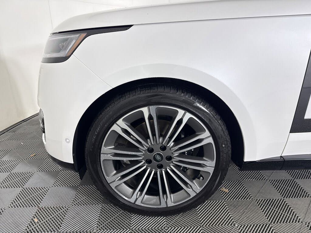 2024 Land Rover Range Rover P400 SE LWB AWD