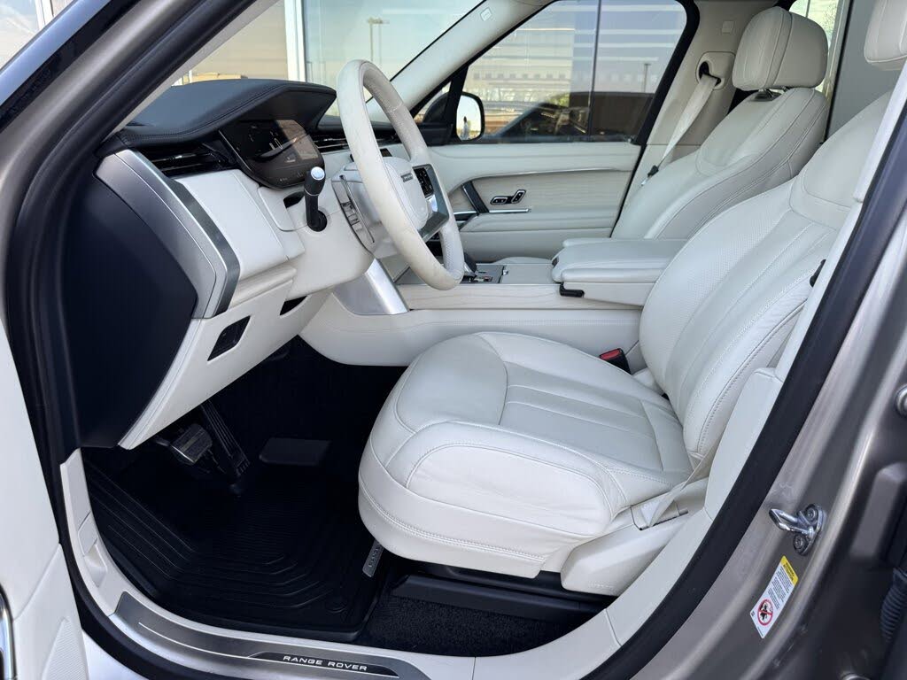 2024 Land Rover Range Rover P400 SE AWD