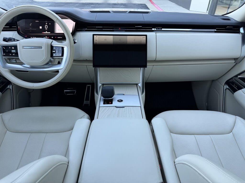 2024 Land Rover Range Rover P400 SE AWD