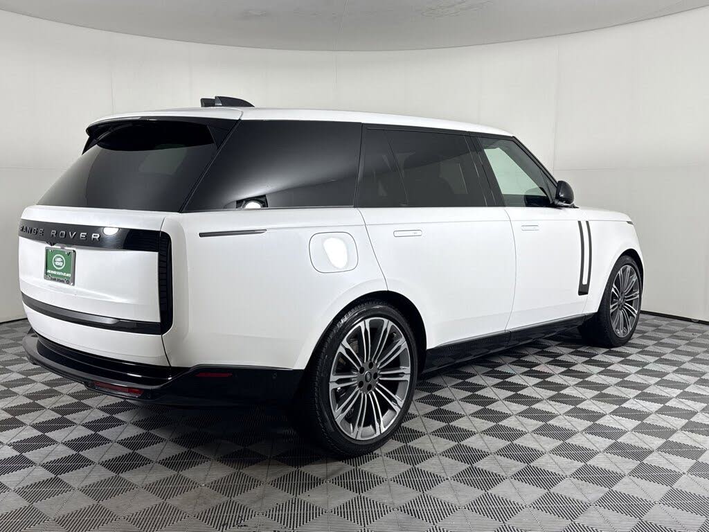 2024 Land Rover Range Rover P400 SE LWB AWD