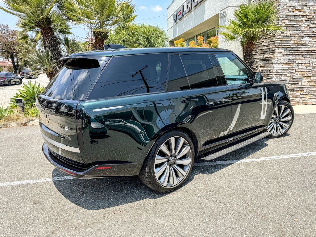 2024 Land Rover Range Rover P615 SV AWD