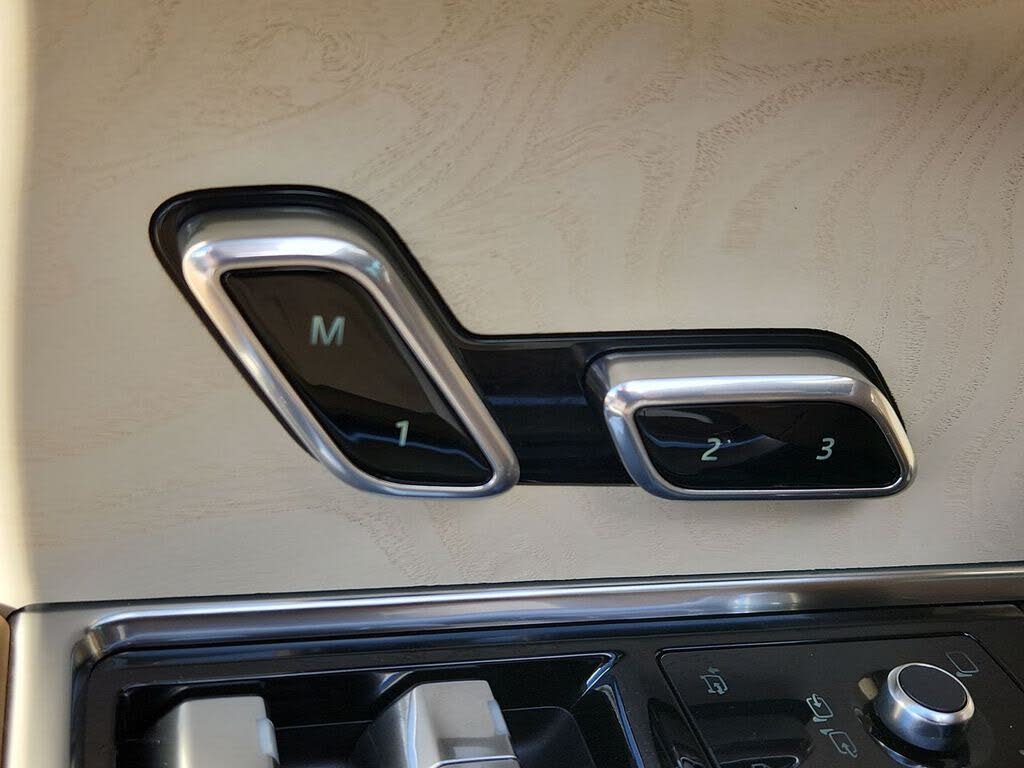 2024 Land Rover Range Rover P615 SV AWD